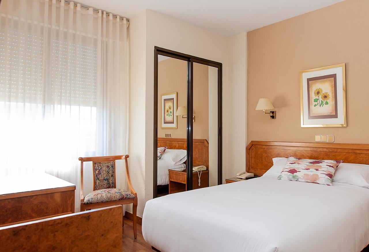 Hotel Don Carmelo Ávila Exterior foto